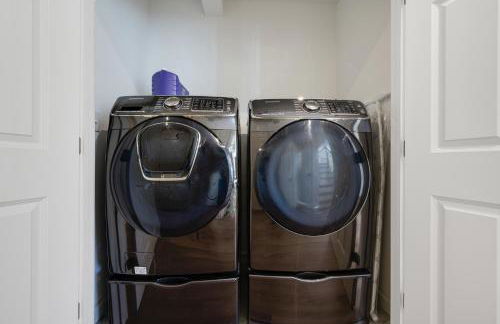 Spacious House in Prime Location - Photo 69