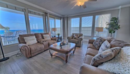 Modern Oceanfront Retreat, Spacious Balcony - 0207 3 Bedroom Condo by RedAwning - Foto 2