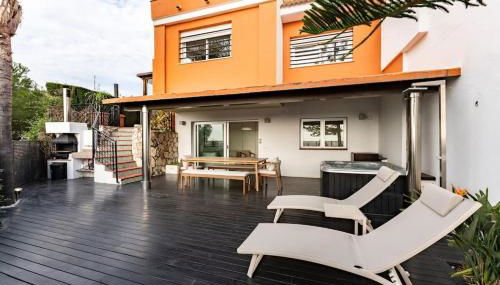 Exclusive Villa with Sea View Near Center - Foto 3