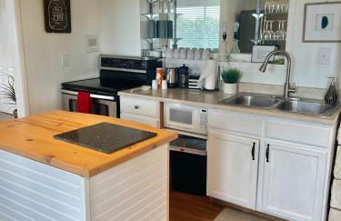 City light views getaway close to top ski resorts - Foto 16