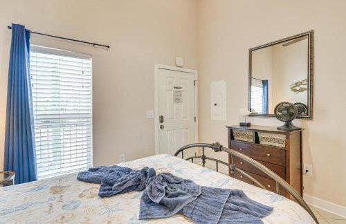 Walk to Beach Pool-View Condo in Galveston! - Foto 13