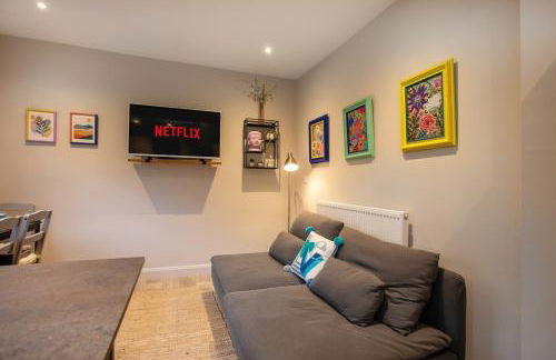 4 Bed Contractor Accommodation in Longbridge - Foto 2