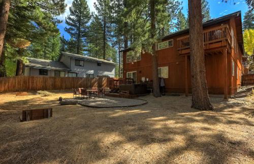 Montgomery Estates Bliss - Hot Tub, Pets, Family Fun! - Foto 41