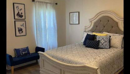 Thomas House - Photo 2