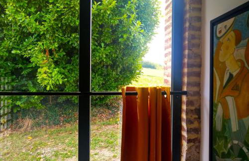 "La Case" - Magnifique ferme rénovée au cœur de la nature - Piscine privée sans vis-à-vis - Vue dégagée - Jardin - Stationnements gratuits devant la propriété - Belles prestations - Foto 78