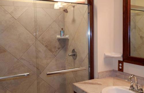 Secluded Cabin Rental for a Large Group Getaway on the Shenandoah River near Luray, Virginia - Photo 35