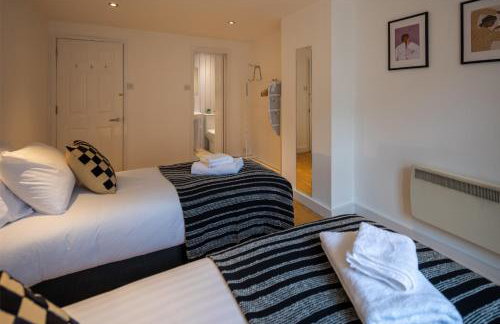 Central Flat-2Bedrooms-2Bath-By FabAccommodation - Foto 9