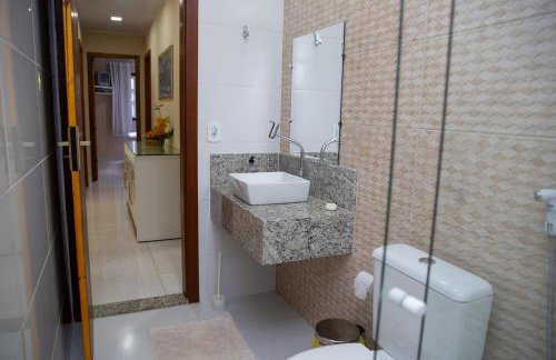 Chalé com Deck e Churrasqueira nas Montanhas - Foto 14