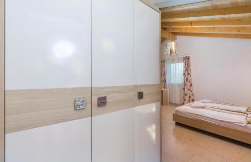 Gorgeous Home In Rezanci With Jacuzzi - Foto 32