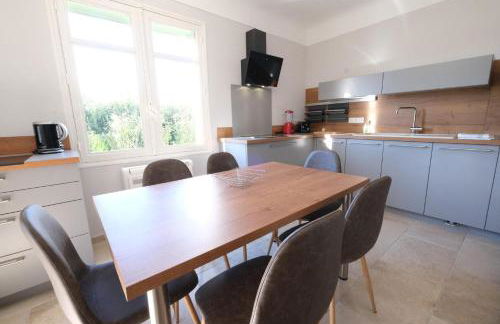 vacation rental with pool and poolhouse, close to arles in moulès- sleeps 8 - Foto 70