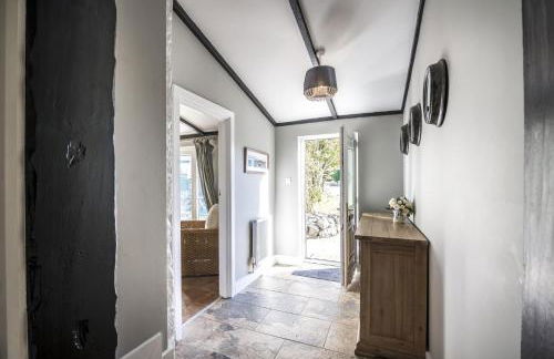 Barn Conversion - Hot Tub - Penally - Tenby - Photo 85