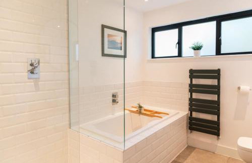 Verdant Rise - Contemporary Country Retreat - Foto 40