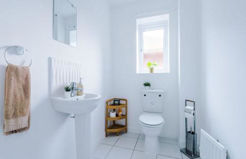 LUXURY 3 BEDROOM HOUSE Close to Manchester Center - Foto 37