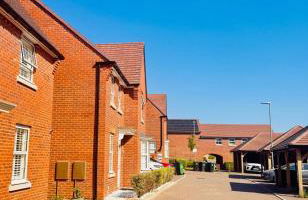 The Grand 4-Bed Ebbsfleet Home - Big Garden & Parking Space, Near Bluewater - Foto 57