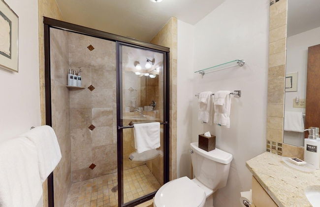 Terracehouse - CoralTree Residence Collection - Photo 29