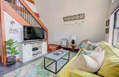 NEW Treehouse at Link Lane 2 Acres w Hot Tub - Foto 28