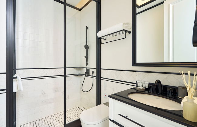 OPARTMENT The Far Eastern Hotel - People's Square - Photo 26