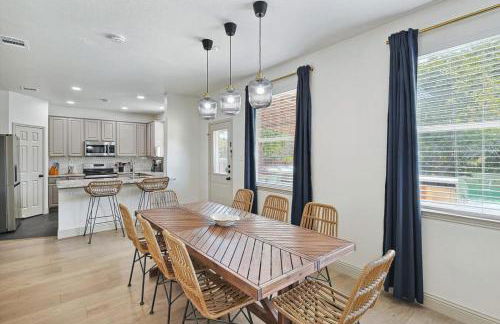 Colonial Style Retreat ft Pool Cinema jacuzzi - Foto 8