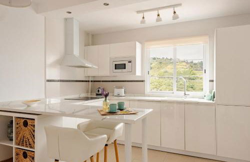 Casa Lidia, bonito y cómodo ático con rooftop privado, impresionantes vistas mar, montaña y jacuzzi - Foto 9