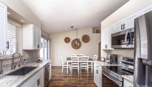 HavaLovely Stay - Pool . Smart TV . Central - Foto 2