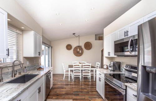 HavaLovely Stay - Pool . Smart TV . Central - Foto 2