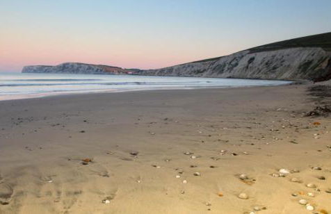 Fort Victoria Cottages - Sea View Cottage - Photo 28