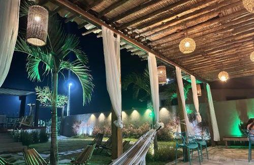 Pé na areia, vista incrível, casa aconchegante, ampla e de um astral - Foto 4