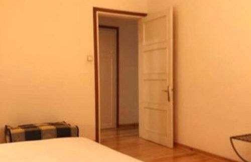 Maison Biscuit. Apartament a la plaça de la vila - Photo 10