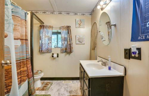 French Lick Getaway with Deck, Grill and Fire Pit! - Foto 12