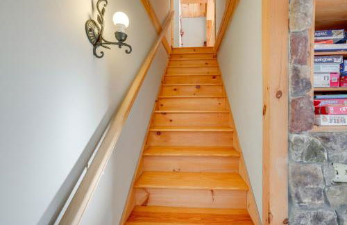 1 Mi to Mt Snow Luna Stella Home with Fireplace - Photo 12