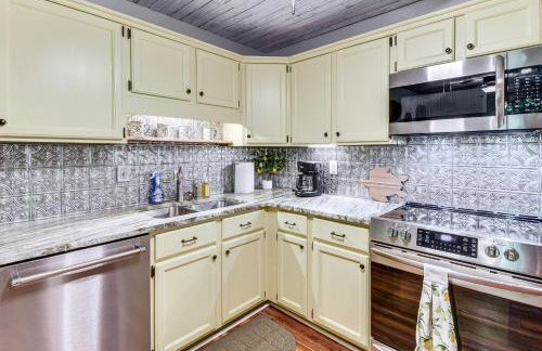 Marina Villa Condo at Lake Keowee with Fireplace - Foto 12