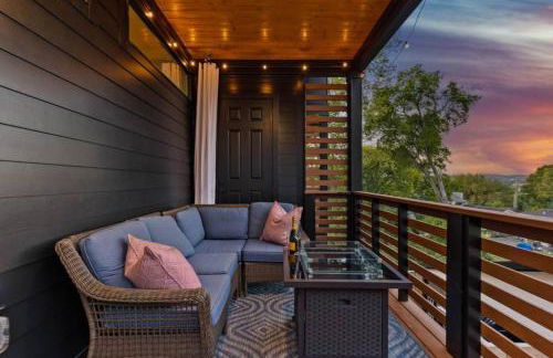 Luxurious 4bd home sleeps 12 minutes to downtown with parking - Foto 44