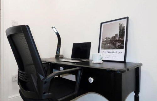 Modern 3 Bed House nr Southampton Town-Parking Contractors Welcome - Foto 7