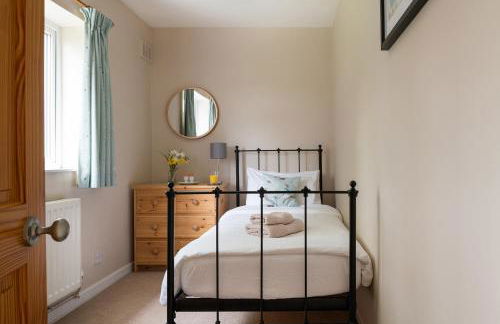 Chase Lodge, Kenilworth, Family Sized Cottage With free Wifi - Foto 9