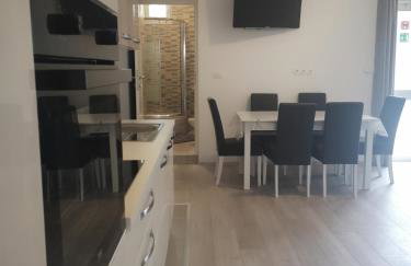 Pia Apartments - Photo 17