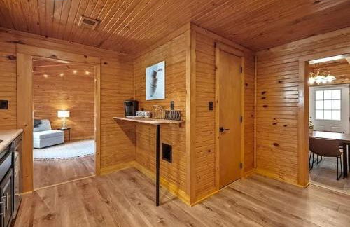 Mountain Top Hideout - Cabin Inspired Modern Ranch - Foto 6