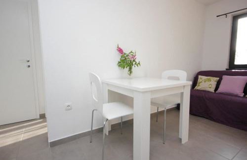 Apartments by the sea Rogac, Solta - 8688 - Photo 16