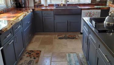 Newly remodeled mountain home! - Photo 3