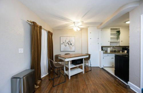 Golden Twilight 1 bed Pet-friendly, Large backyard - Foto 6