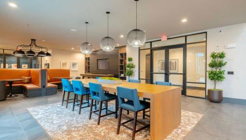 Business Ready -Fast WiFi -Onsite Parking - Foto 4