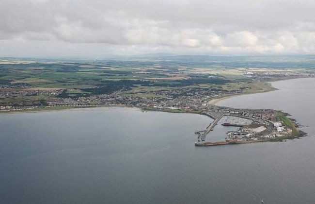 Marina View, Lovely Upper 3 Bedroom Apartment - Foto 40