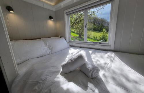 Cosy Hut Immersed in Nature with Private Hot Tub - Foto 17