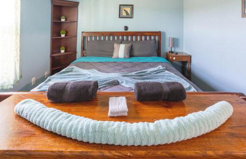 Ultimate Game Room Oasis for 12 - Private Patio - BBQ - 2 Kings - 6 TVs - Full-Body Massage Chair - Foto 30