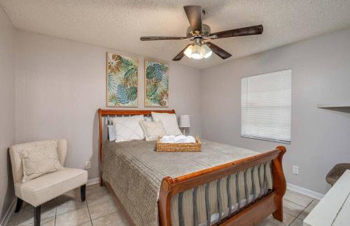 King Bed Suite, Fireside Hot Tub, Gameroom - Foto 19