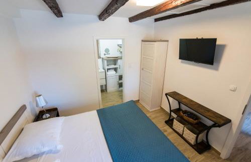 Kameni dvori - Photo 20