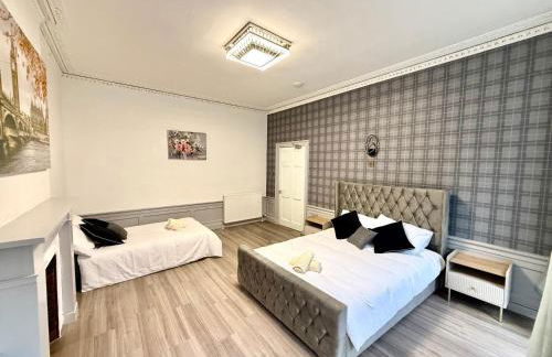 The Handy Hub Luxury Victorian Apartment - Fast WiFi & Central Edinburgh - Photo 15