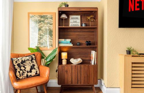 Rosewick Villa Ideal for Families n Professionals - Photo 1