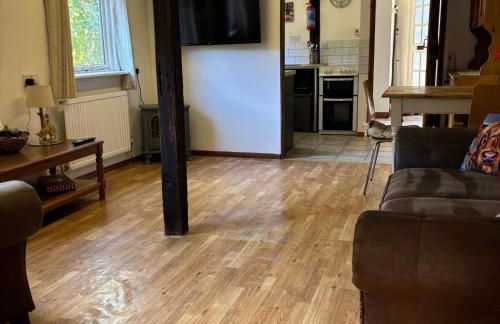 2 Bed Barn - Sleeps 4 - Pets - Parking - Wifi - Foto 6