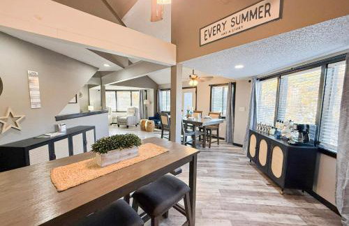 Lakefront Home-3BD25BADockGrillFirepitPool - Foto 43