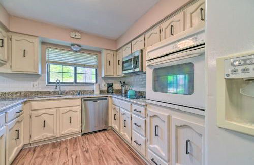 Cozy West Bloomfield Home - Fishing Nearby! - Foto 10